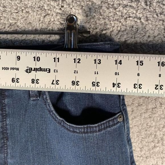 NWT Gloria Vanderbilt Classic Rise Amanda Capri Jeans Size 6 28 X 20 Dark Wash - Picture 4 of 6